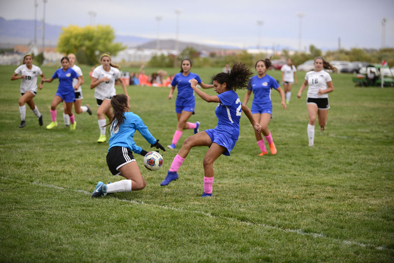 Los Lunas falls to St. Pius X in district match