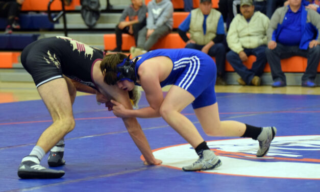 Los Lunas finishes Belen dual with upset