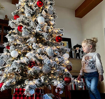 COMMUNITY PHOTOS: Christmas decorations around Valencia County